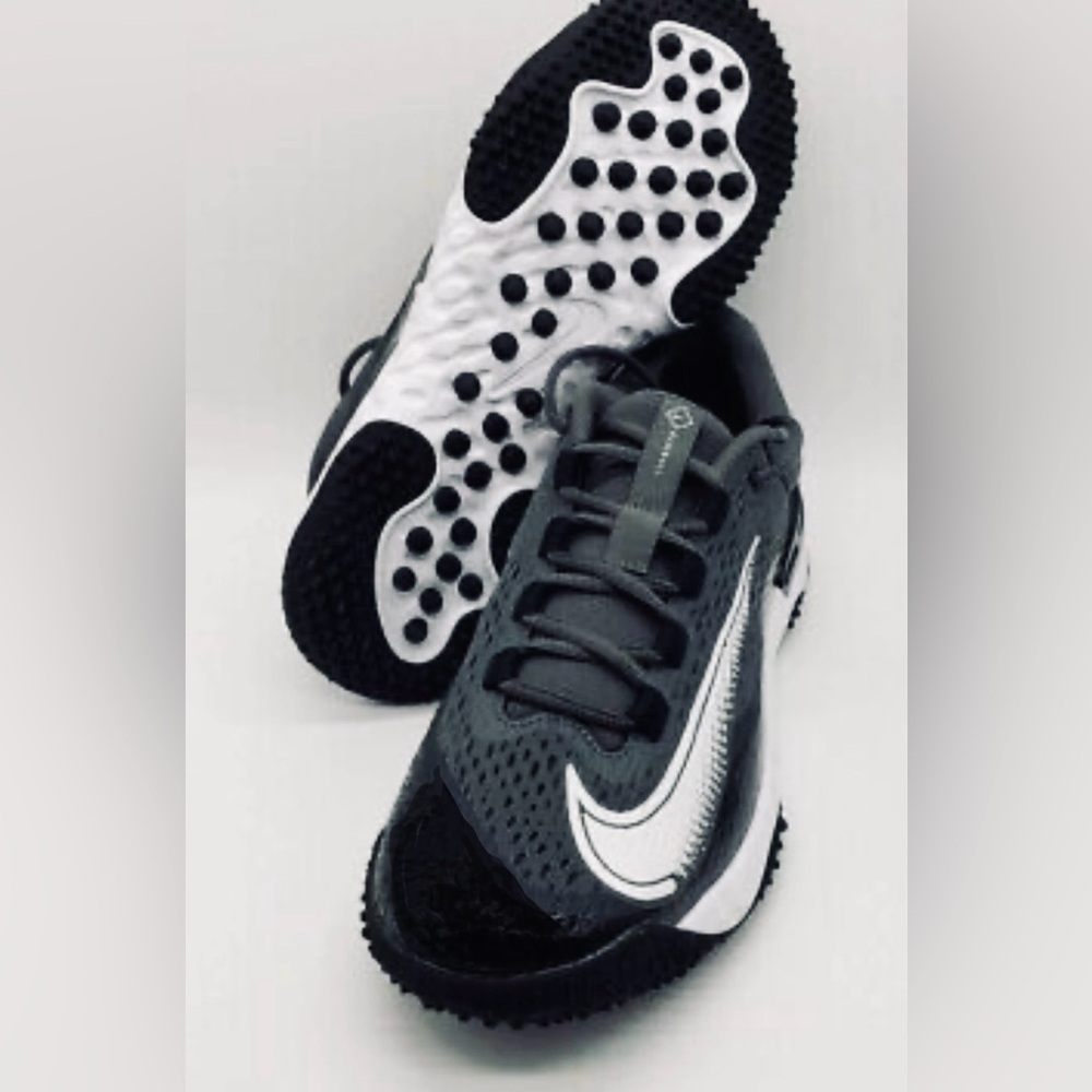 Nike alpha baseball/softball shoes